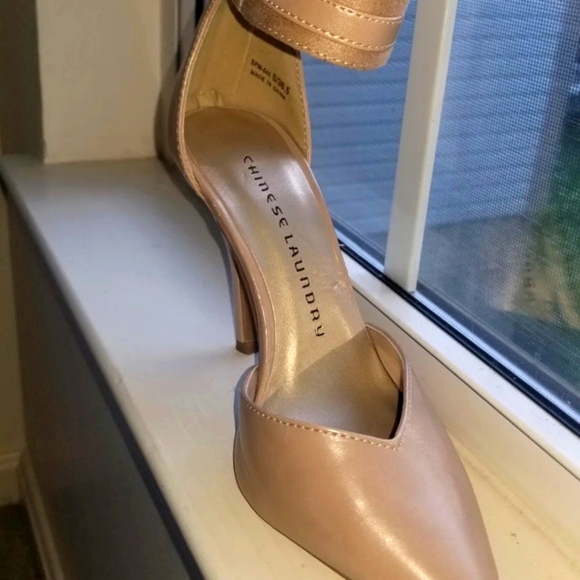 Chinese Laundry heel size 6 - Picture 5 of 6